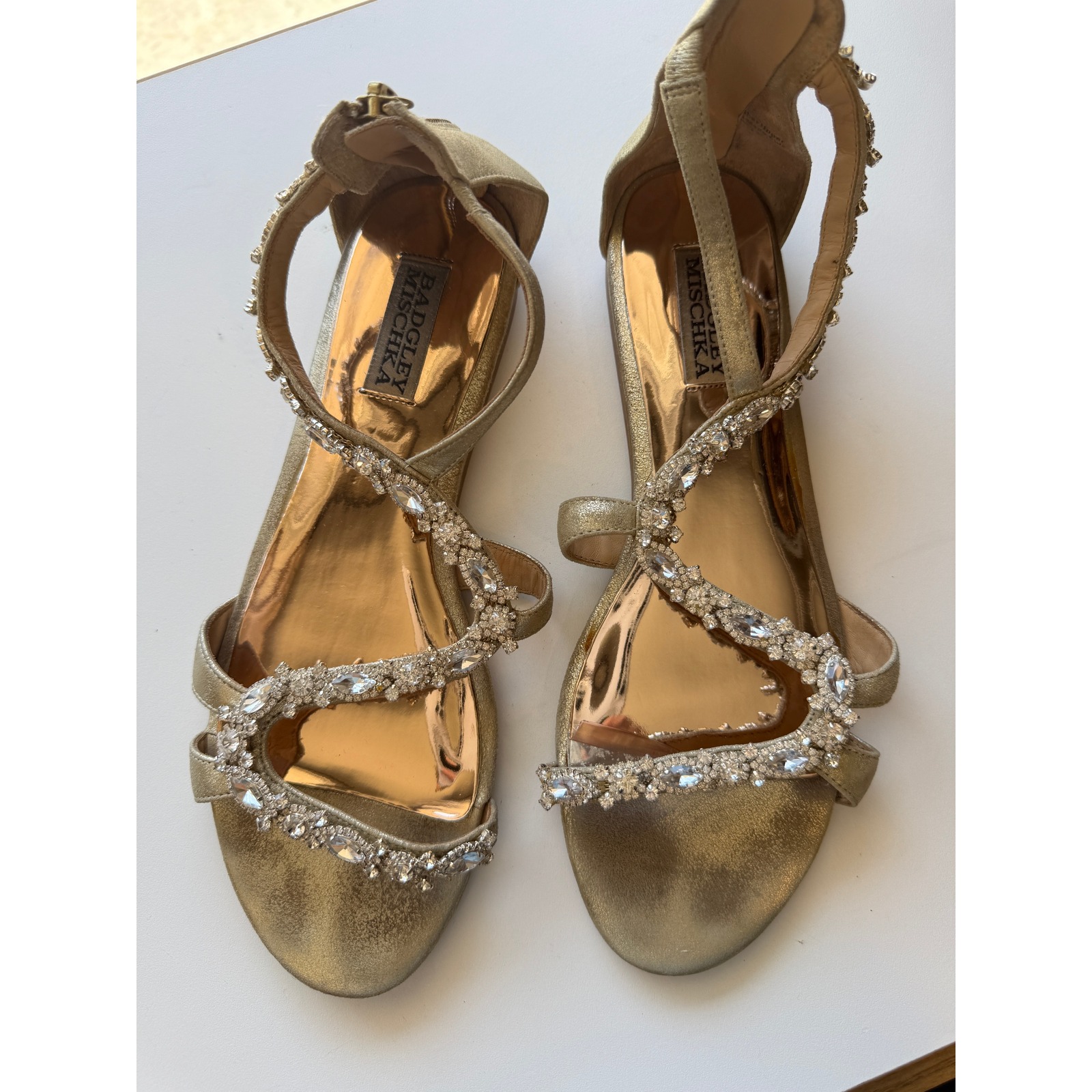 Badgley Mischka Gold Metallic Crystal Embellished Flat Sandals 7.5 Wedding